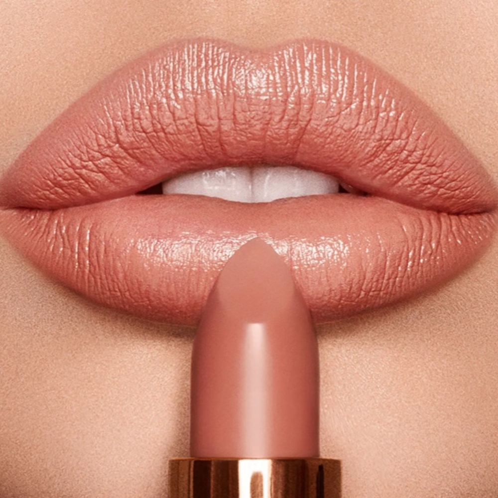 CHARLOTTE TILBURY K.I.S.S.I.N.G Lipstick-B*tch Perfect - Picture 1 of 7
